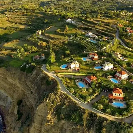 Villa Kleismata Sleeps 6 *