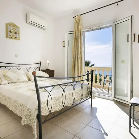 Kleismata Sleeps 6 * Klízmata